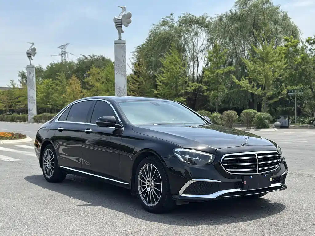 Mercedes-Benz E-Class 2023 — фото 3