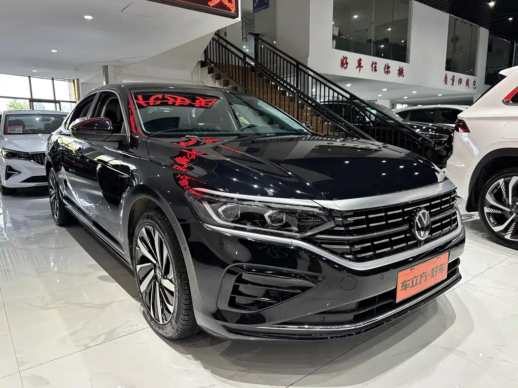 Volkswagen Passat 2023