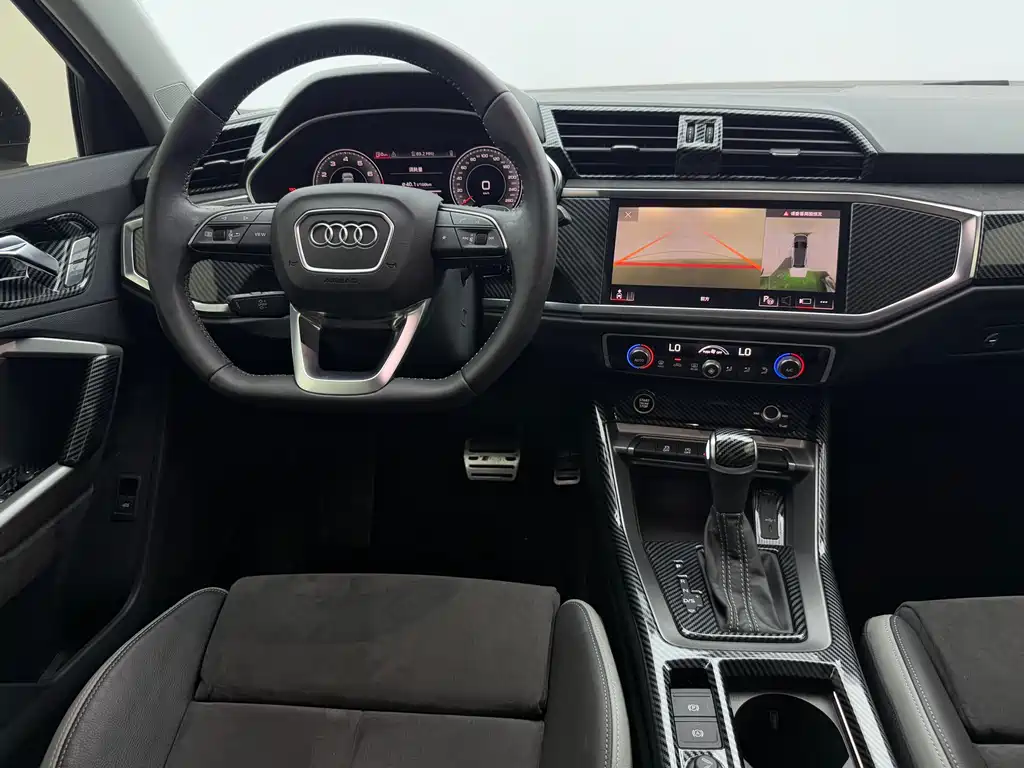 Audi Q3 2022 — фото 10
