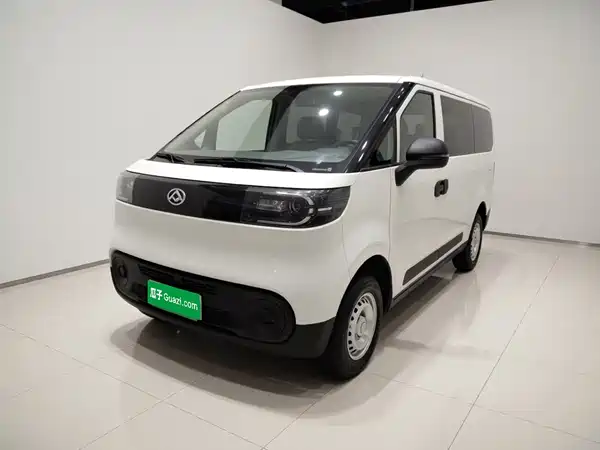 Maxus Dana V1 2026