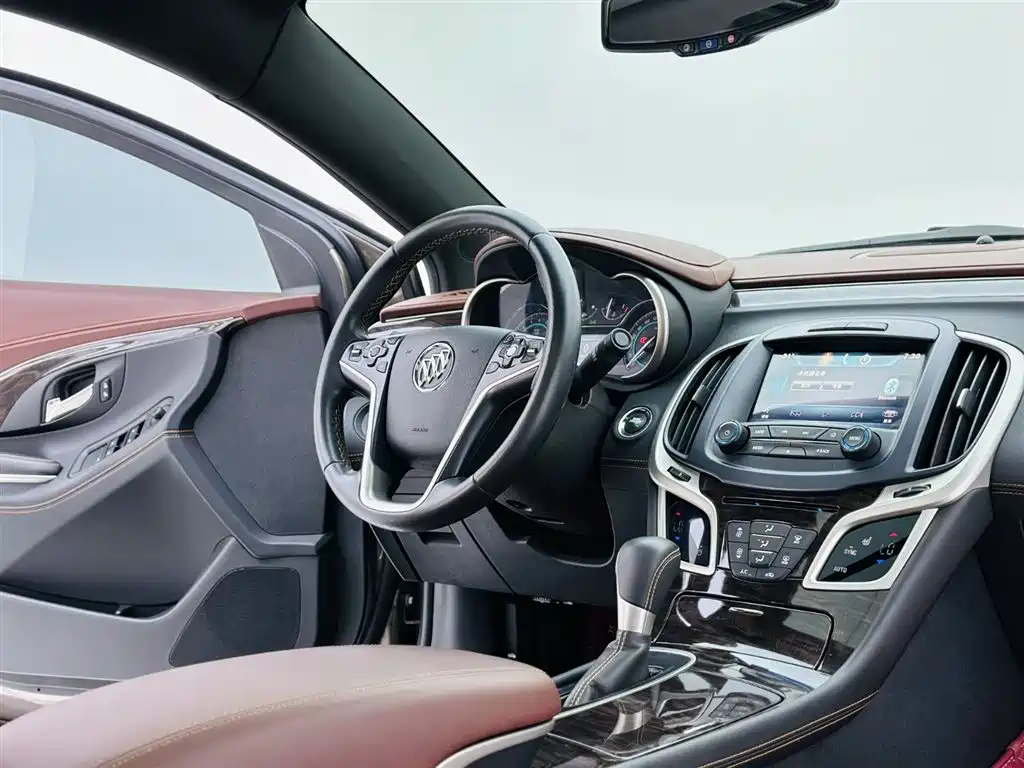 Buick LaCrosse 2015 — фото 15
