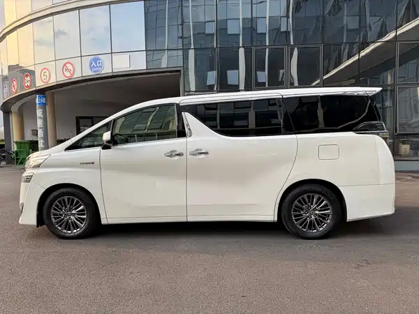 Toyota Vellfire 2019