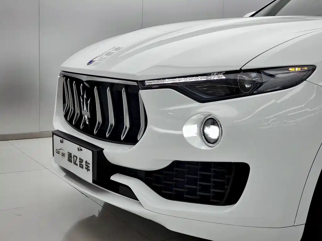 Maserati Levante 2017 — фото 7