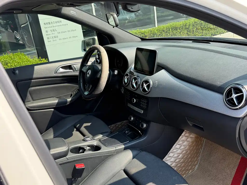 Mercedes-Benz B-Class 2016 — фото 8