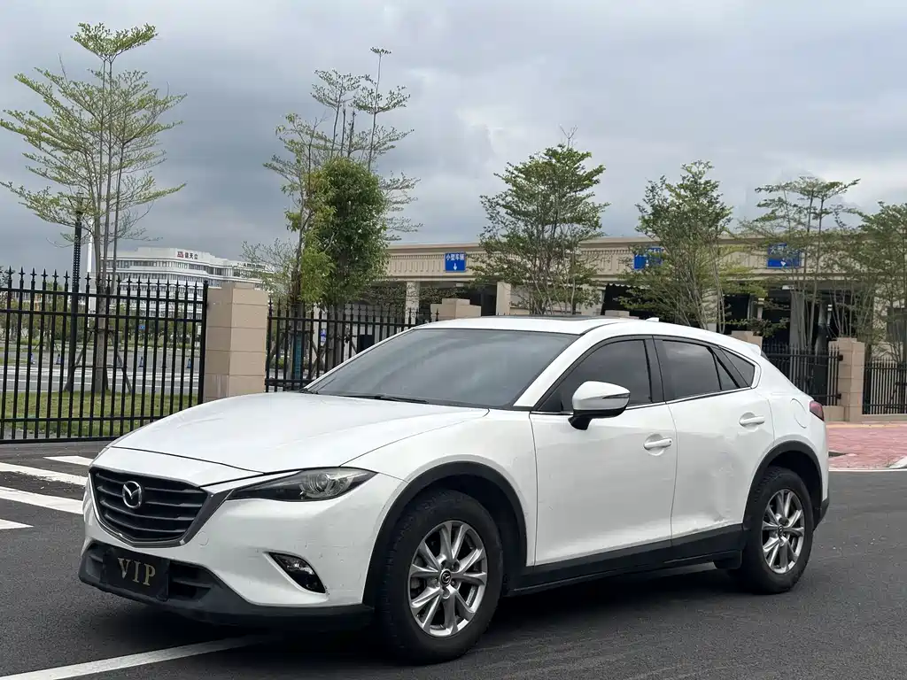 Mazda CX-4 2018 — фото 1