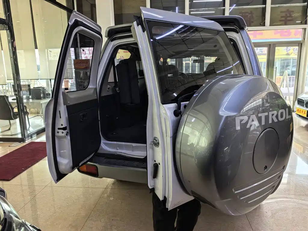 Nissan Patrol 2019 — фото 17