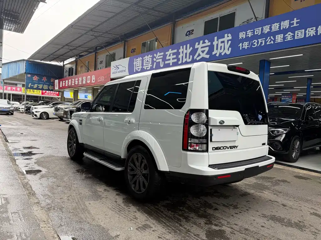 Land Rover Discovery 2015 — фото 24