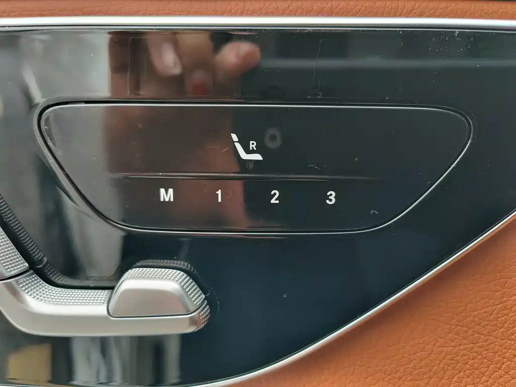 Mercedes-Benz GLC 2023 — фото 10