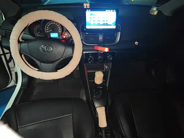 Toyota Yaris L 2020