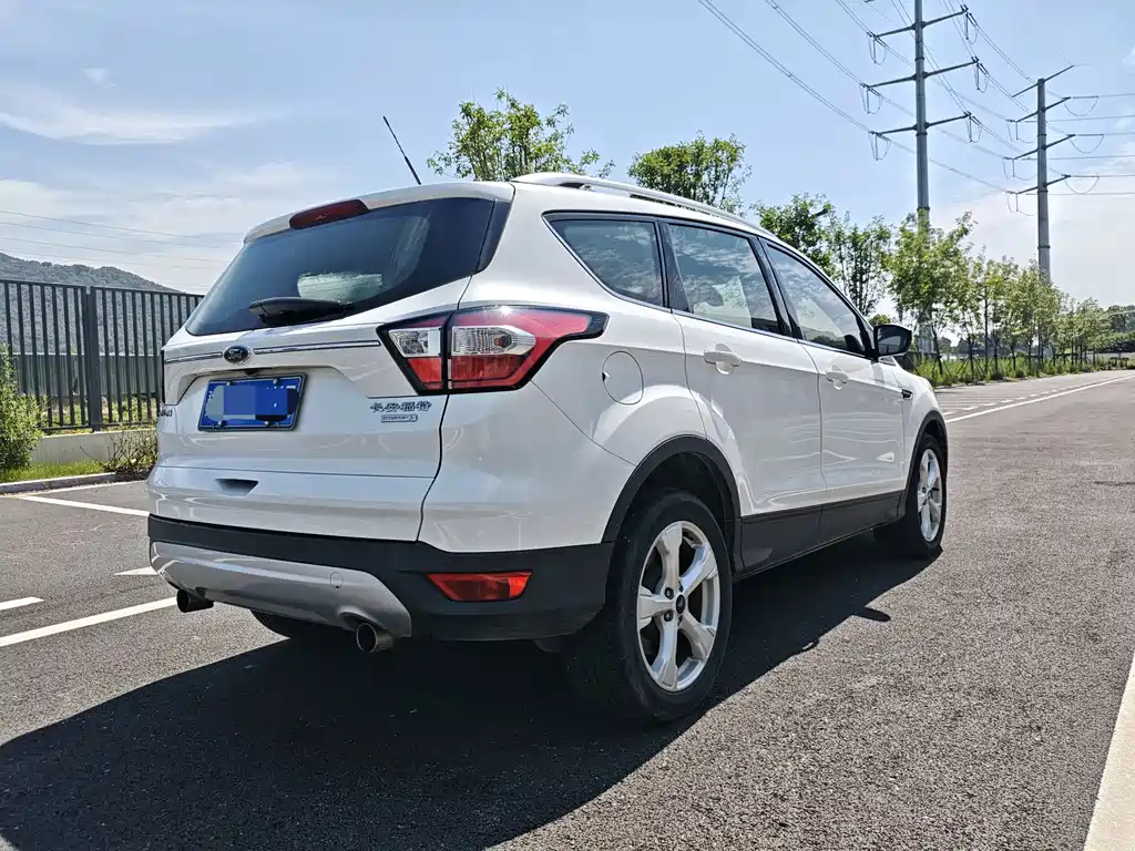 Ford Kuga 2017 — фото 4