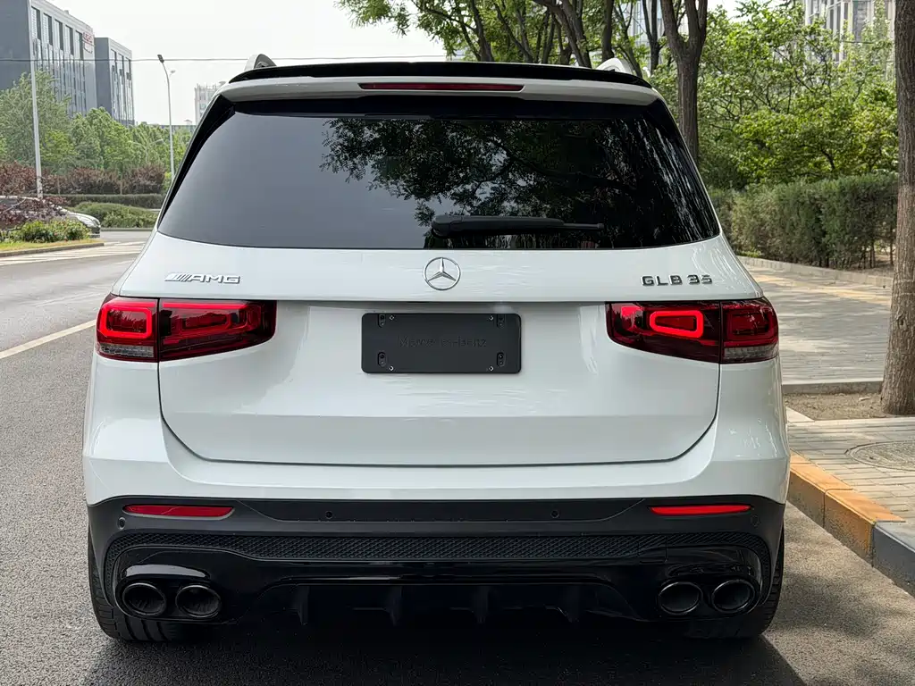 Mercedes-Benz GLB AMG 2023 — фото 4