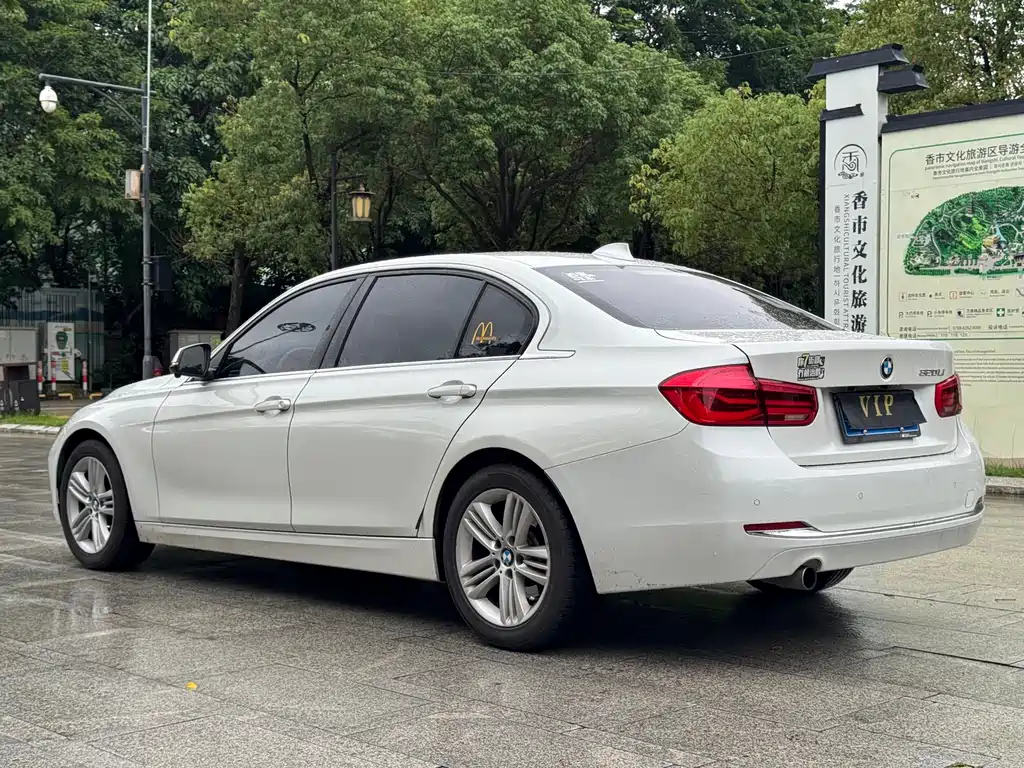 BMW 3 Series 2016 — фото 17