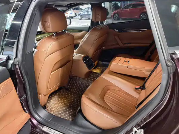 Maserati Quattroporte 2015