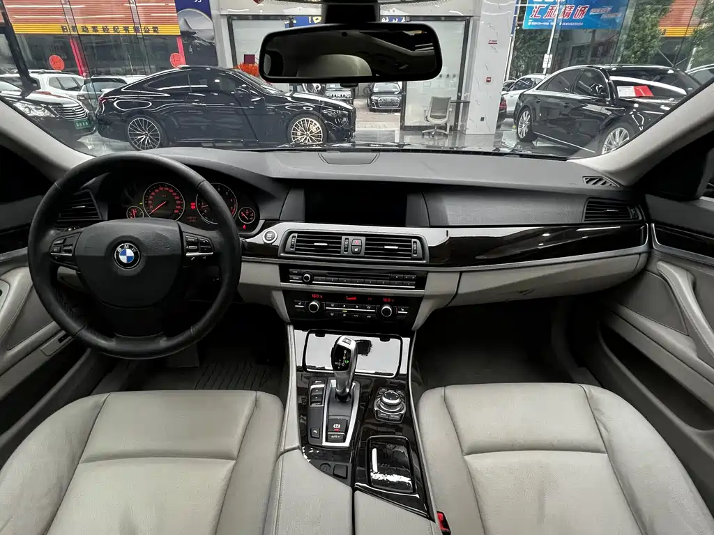BMW 5 Series 2013 — фото 21