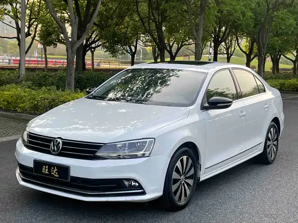 Volkswagen Sagitar 2018