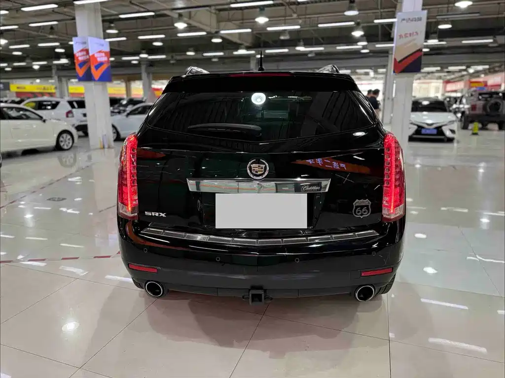 Cadillac SRX 2016 — фото 11
