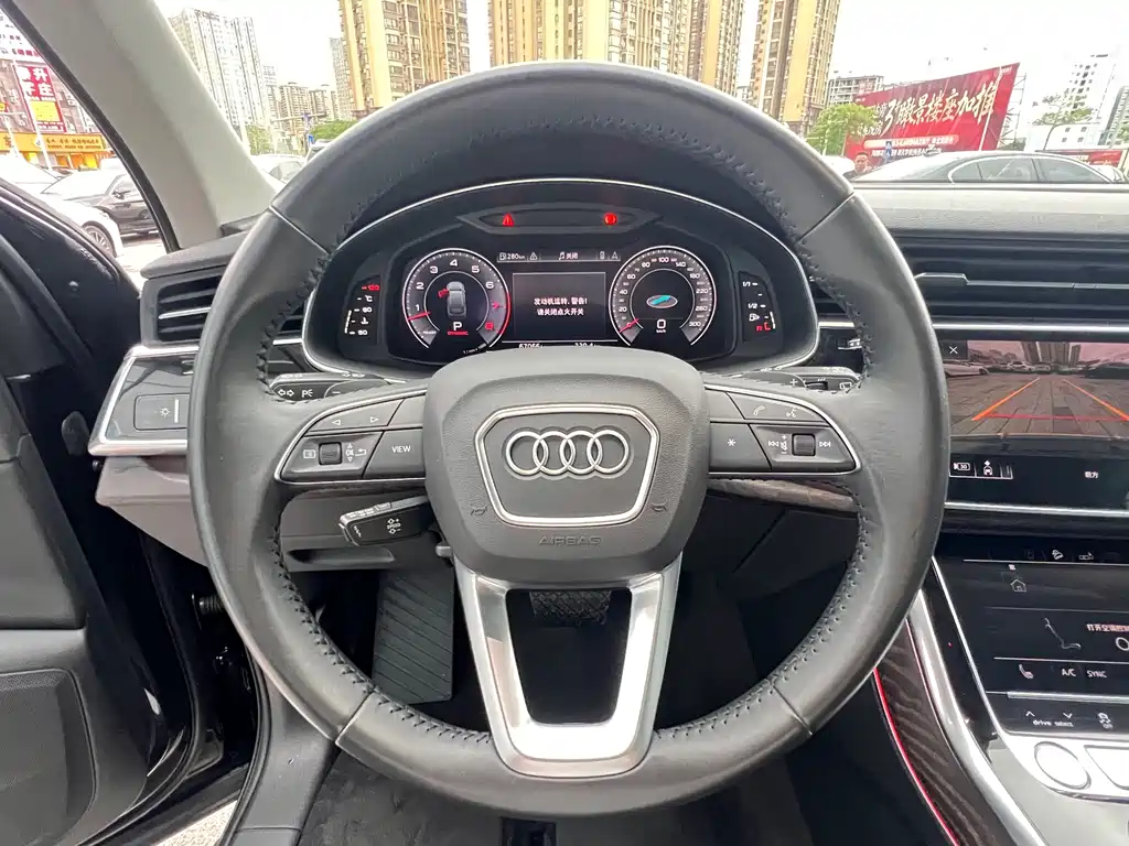 Audi Q7 2020 — фото 18