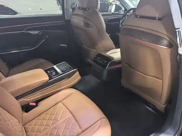 Audi A8 2023