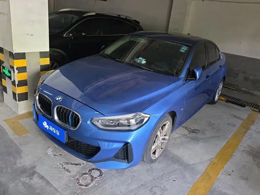 BMW 1 Series 2019 — фото 1
