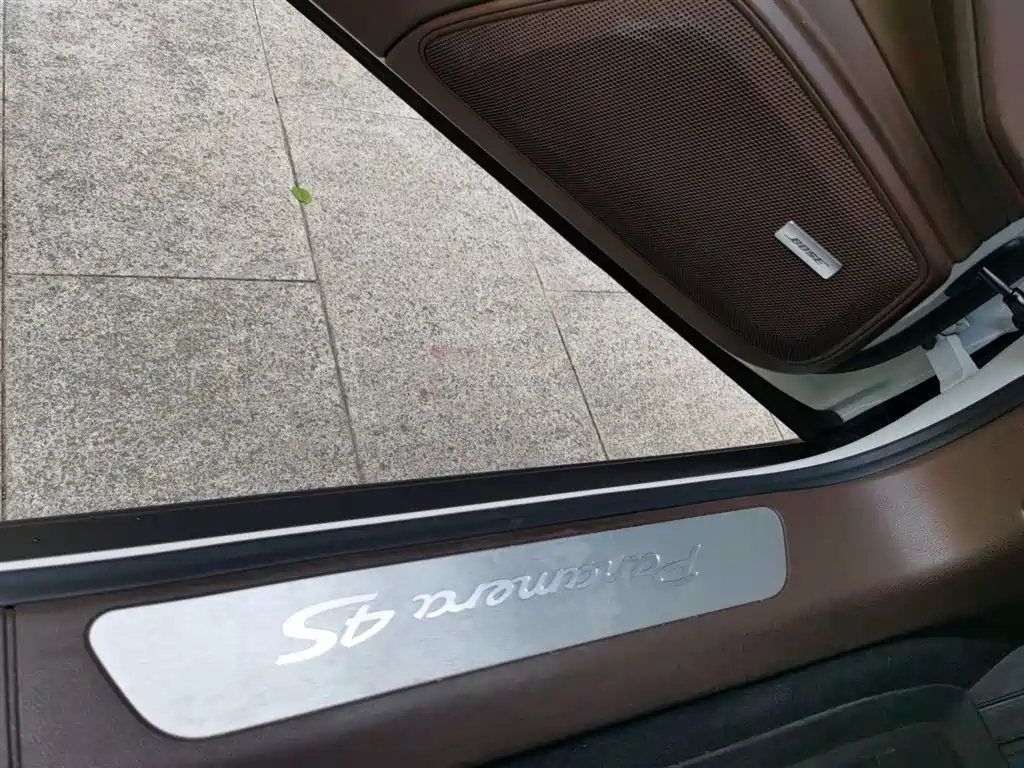 Porsche Panamera 2017 — фото 11