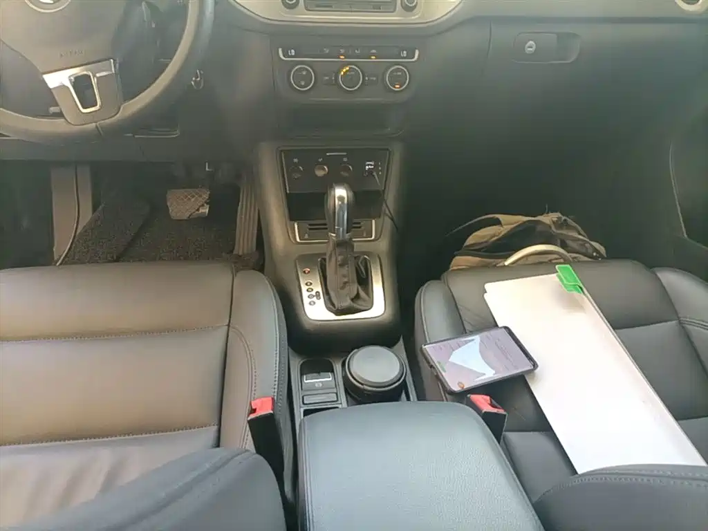 Volkswagen Tiguan 2015 — фото 14
