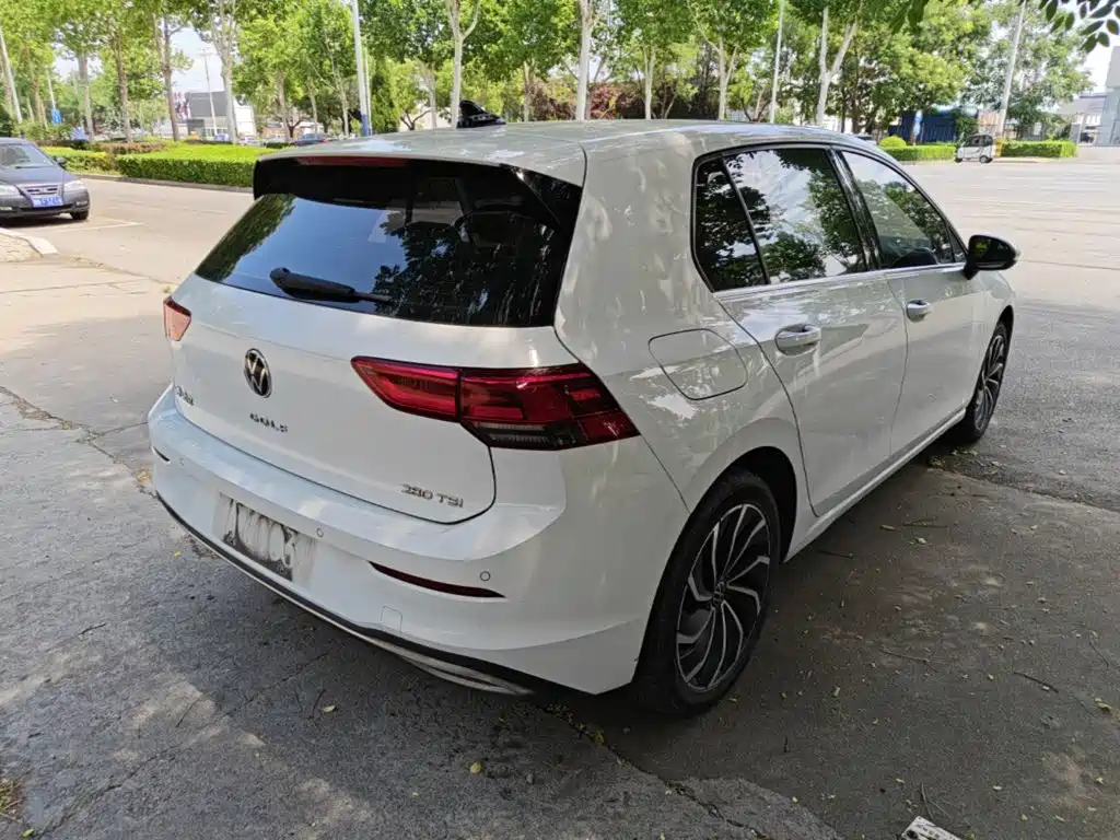 Volkswagen Golf 2024