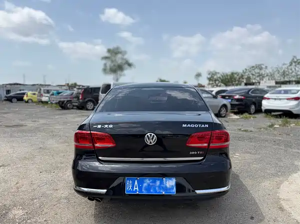 Volkswagen Magotan 2015
