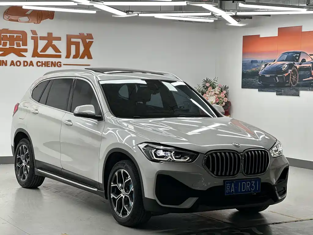 BMW X1 2022 — фото 3