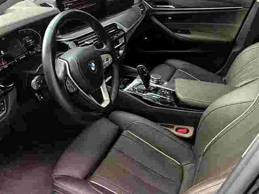 BMW 5 Series 2021 — фото 6