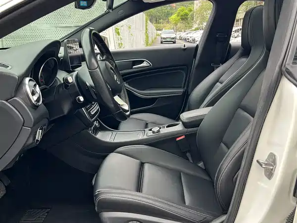 Mercedes-Benz CLA 2018