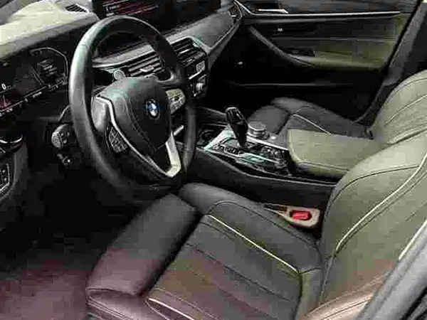 BMW 5 Series 2021