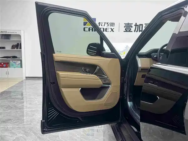 Land Rover Range Rover 2025