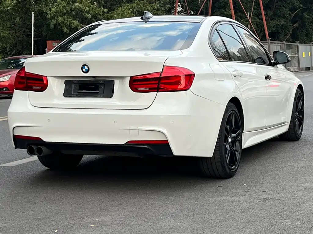 BMW 3 Series 2019 — фото 9