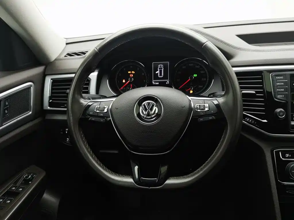 Volkswagen Teramont 2017 — фото 11