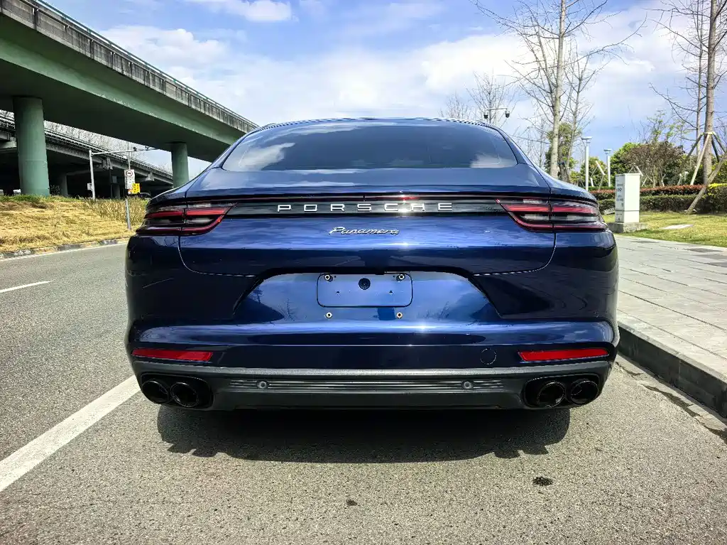 Porsche Panamera 2019 — фото 12