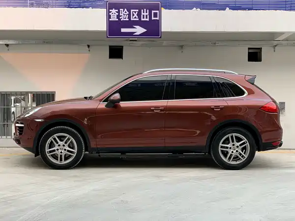 Porsche Cayenne 2011