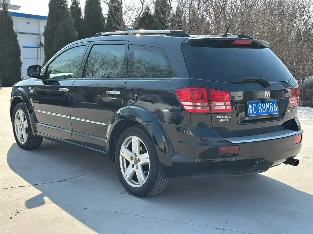 Dodge Journey 2011 — фото 3