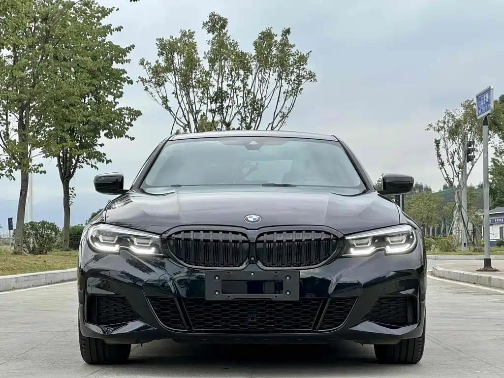 BMW 3 Series 2021