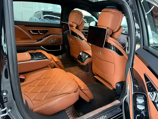 Mercedes-Benz Maybach S-Class 2023