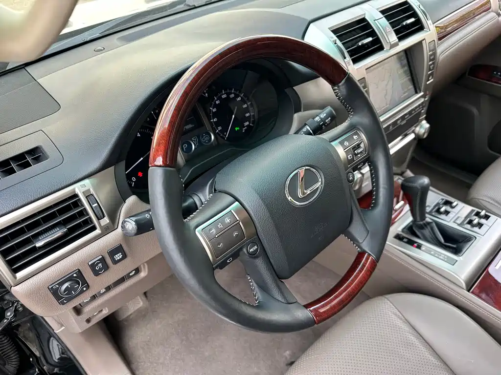 Lexus GX 2013 — фото 29