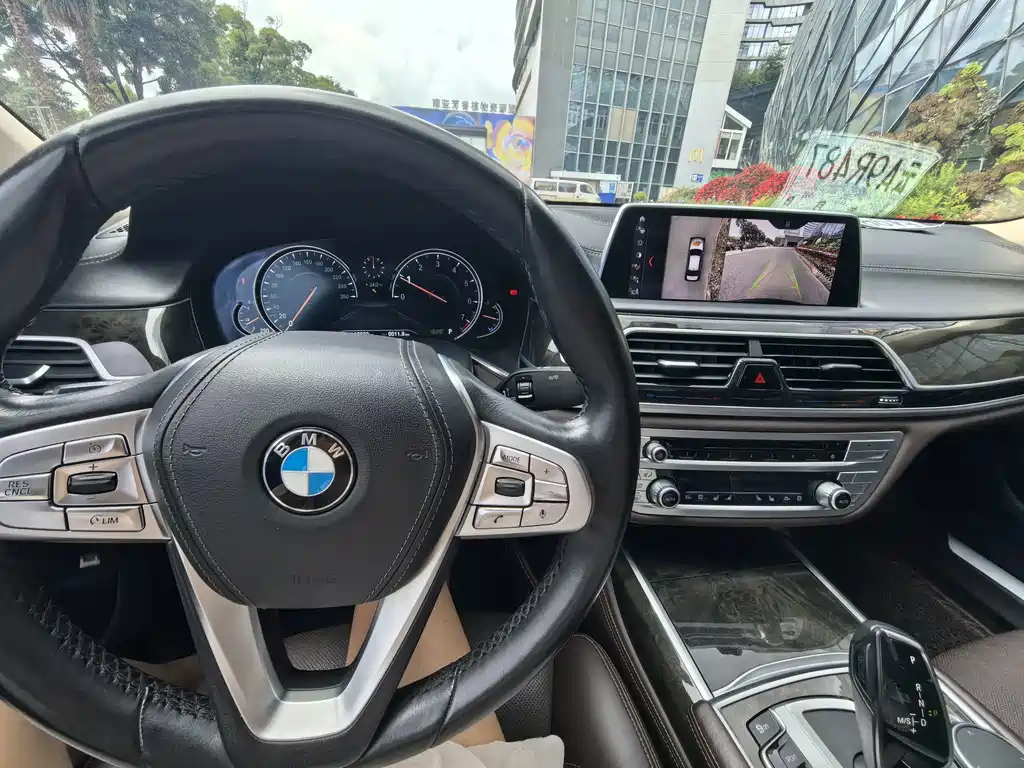 BMW 7 Series 2019 — фото 15