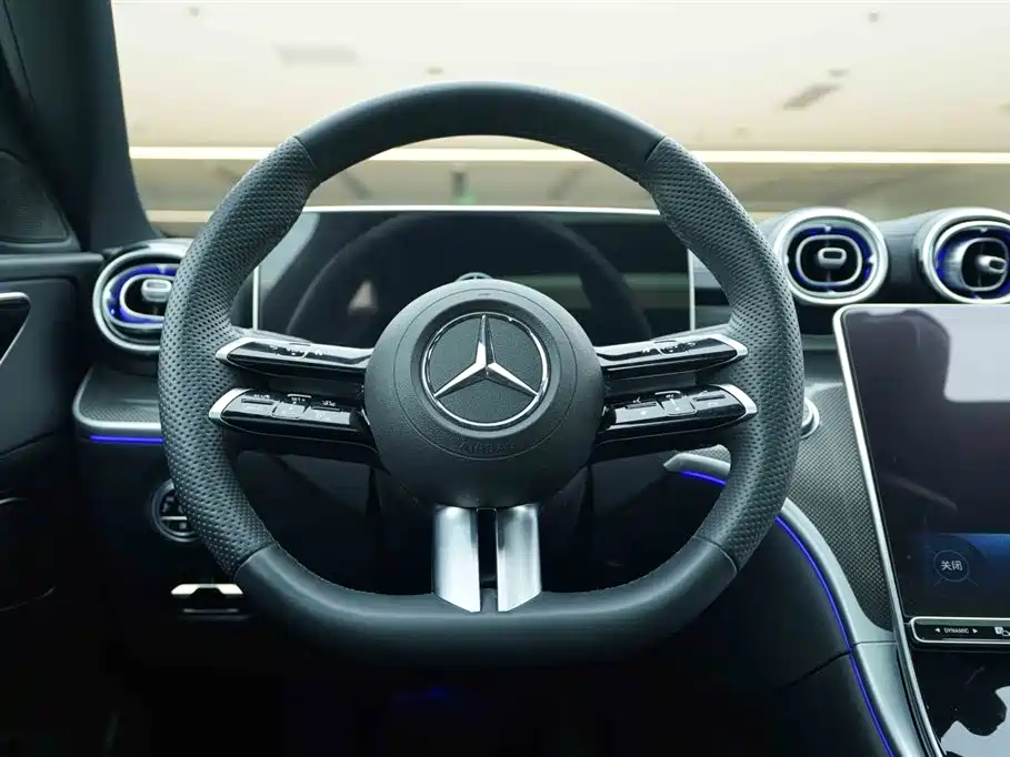 Mercedes-Benz C-Class 2023 — фото 16