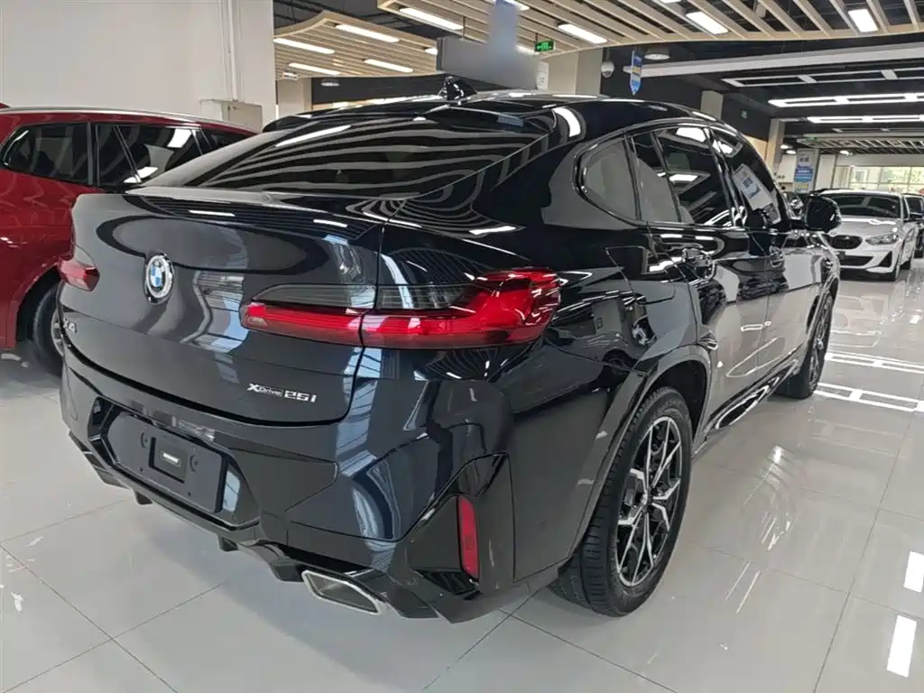 BMW X4 2023 — фото 7