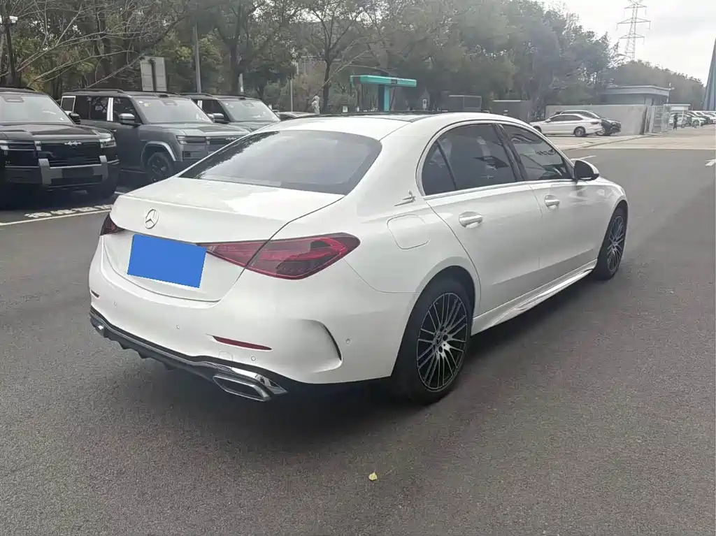 Mercedes-Benz C-Class 2023 — фото 17