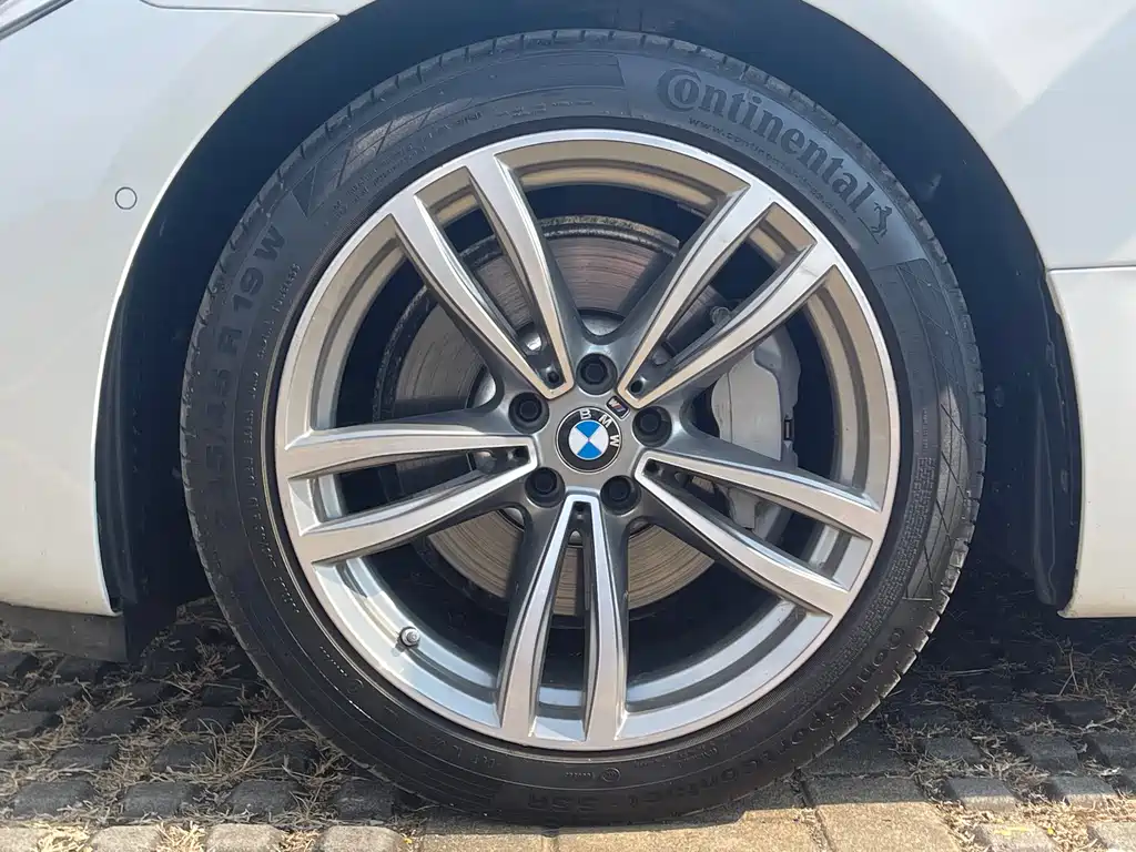 BMW 6 Series GT 2020 — фото 22