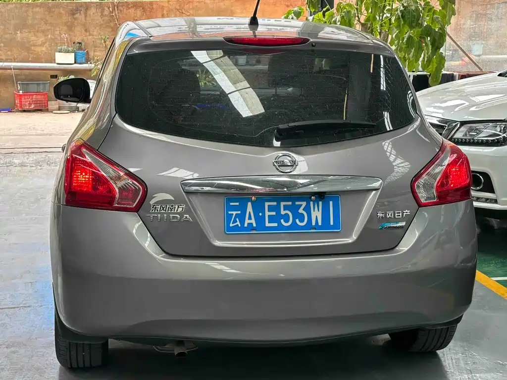 Nissan Tiida 2015 — фото 8