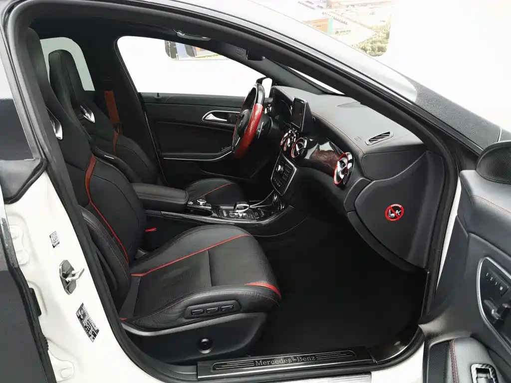 Mercedes-Benz Mercedes CLA AMG 2015 — фото 23