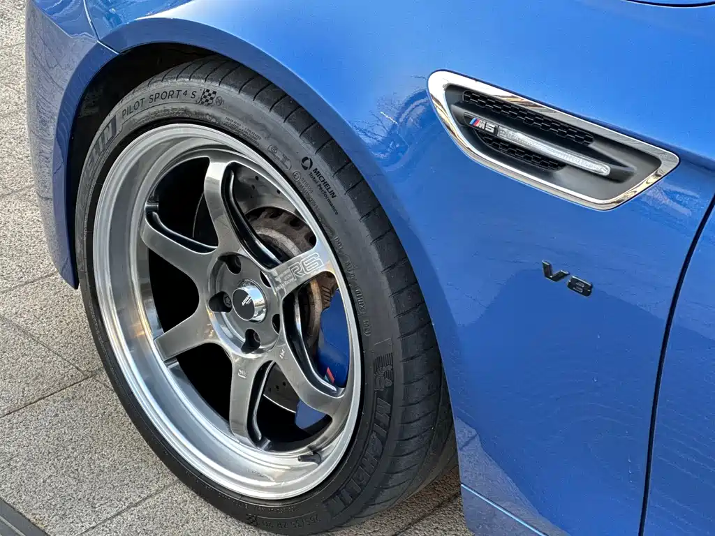 BMW M5 2015 — фото 9