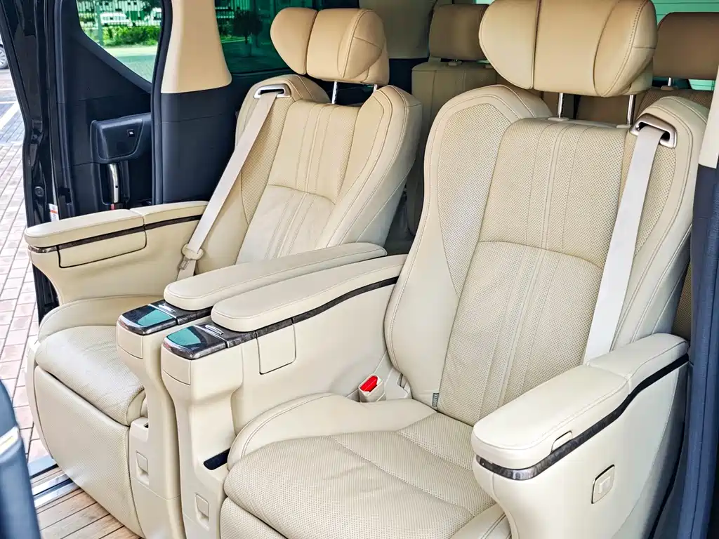 Toyota Vellfire 2021 — фото 9
