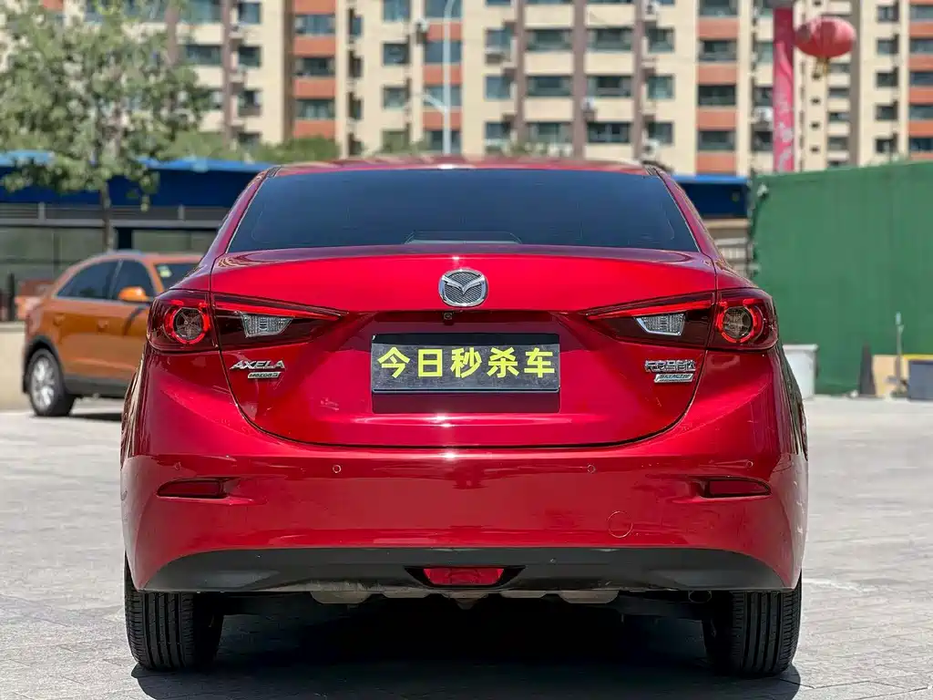 Mazda 3 Axela 2018 — фото 8